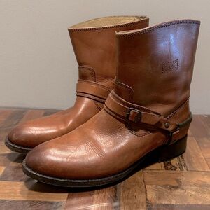 Frye - Lindsay Short Spur Cowgirl Riding Boot / Bootie - Cognac Tan Leather